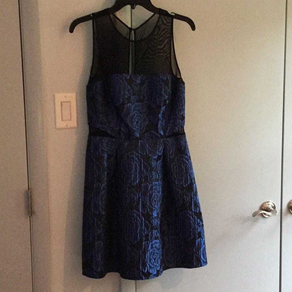 Aqua dress size 4